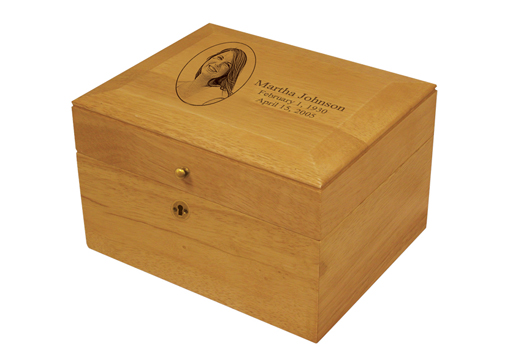 Memory Chest Oak Engraved